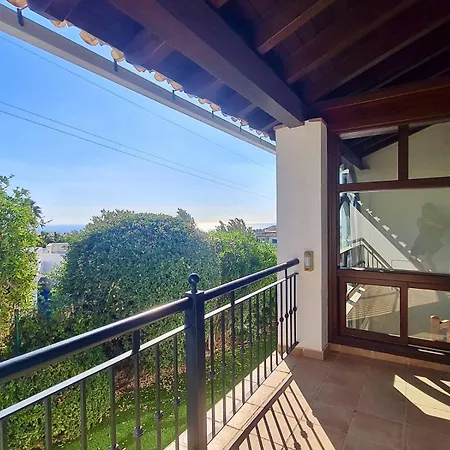 Villa La Vista - Family Friendly Private Pool, Bbq, Sauna *
