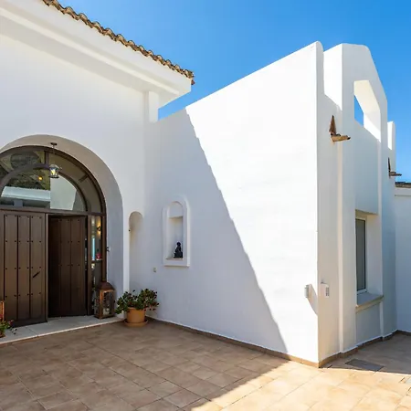 La Vista - Family Friendly Private Pool, Bbq, Sauna