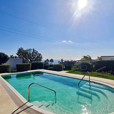 La Vista - Family Friendly Private Pool, Bbq, Sauna Villa